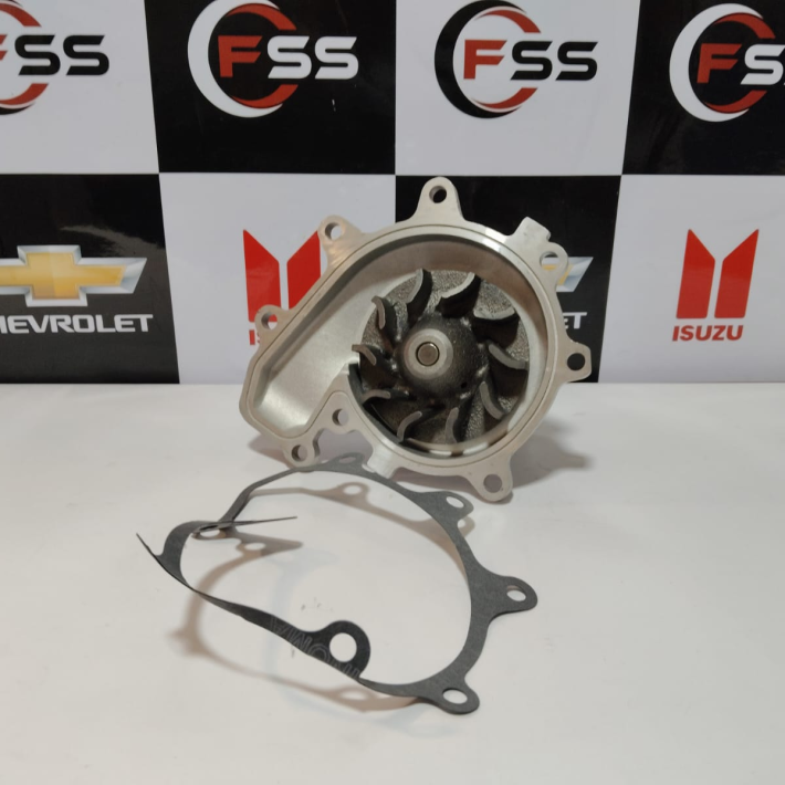 Bomba de Agua NPR, FRR;NQR 5.2 4HK1; Korea.