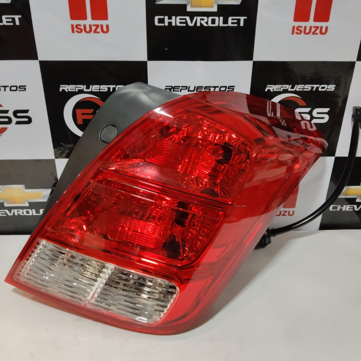 Farol Trasero RH Tracker 2013/2018 Alternativo China.