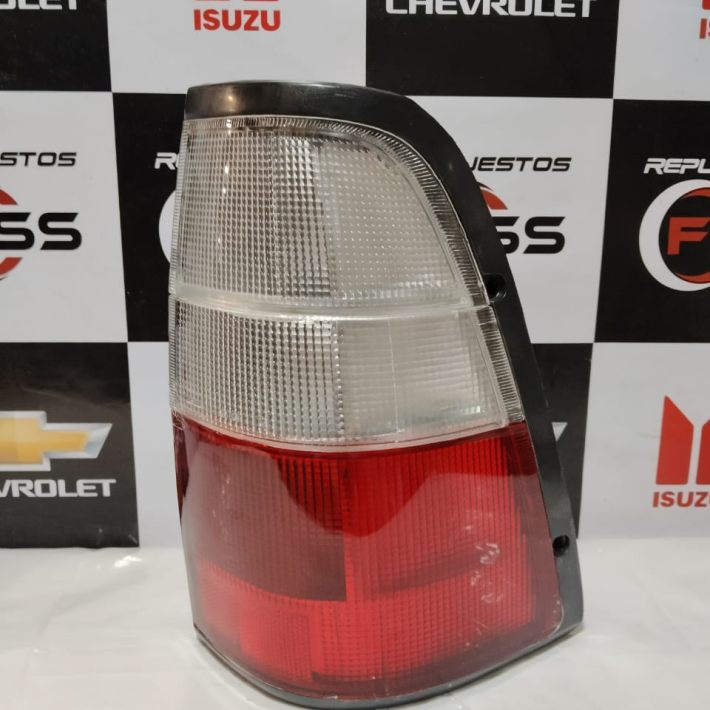 Farol RH. LUV 02/ EN ADELANTE. Trasera  Roja.