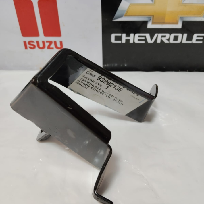 Soporte  Refuerzo Parachoque Delantero Izquierdo  Corsa 1993/08