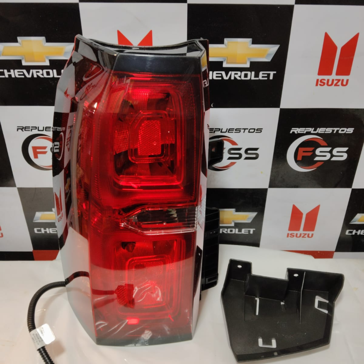 Farol Trasero  Suburban Tahoe 2015/20 Izquierdo, Original