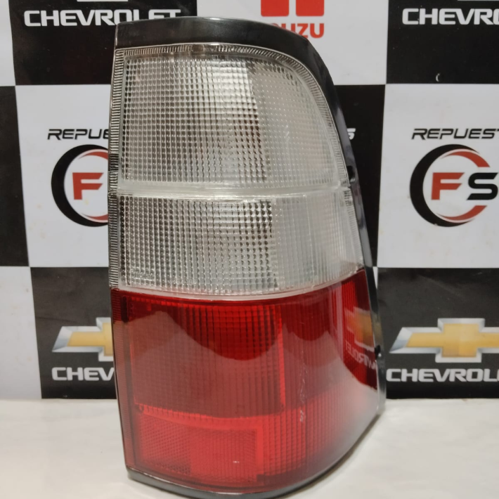 Farol RH. LUV 2.3  02/  04