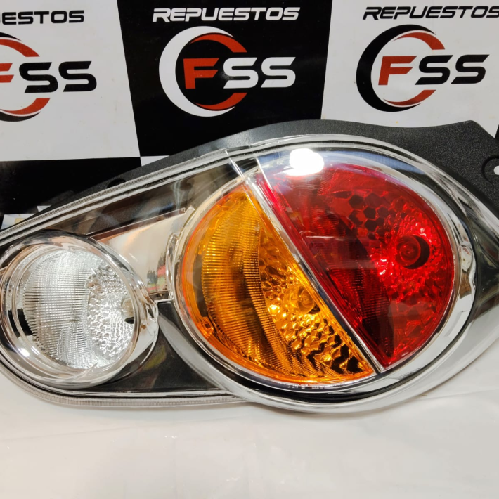 Farol Trasero derecho Spark  GT 10/14