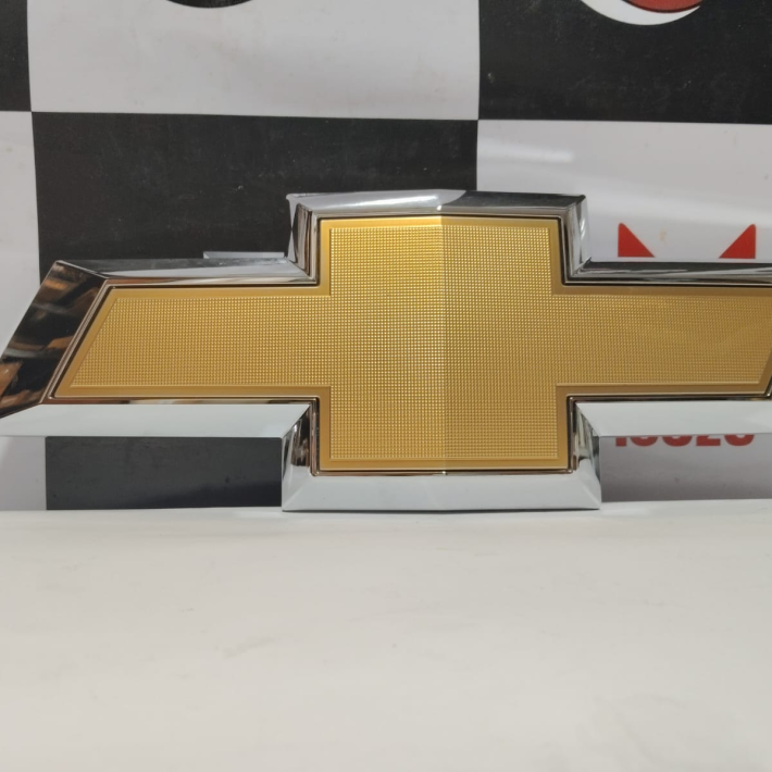 LOGO CHEVROLET SILVERADO,TAHOE, SUBURBAN ORIGINAL  15/19.